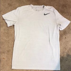 Men’s Nike Dri-Fit T-shirt medium white